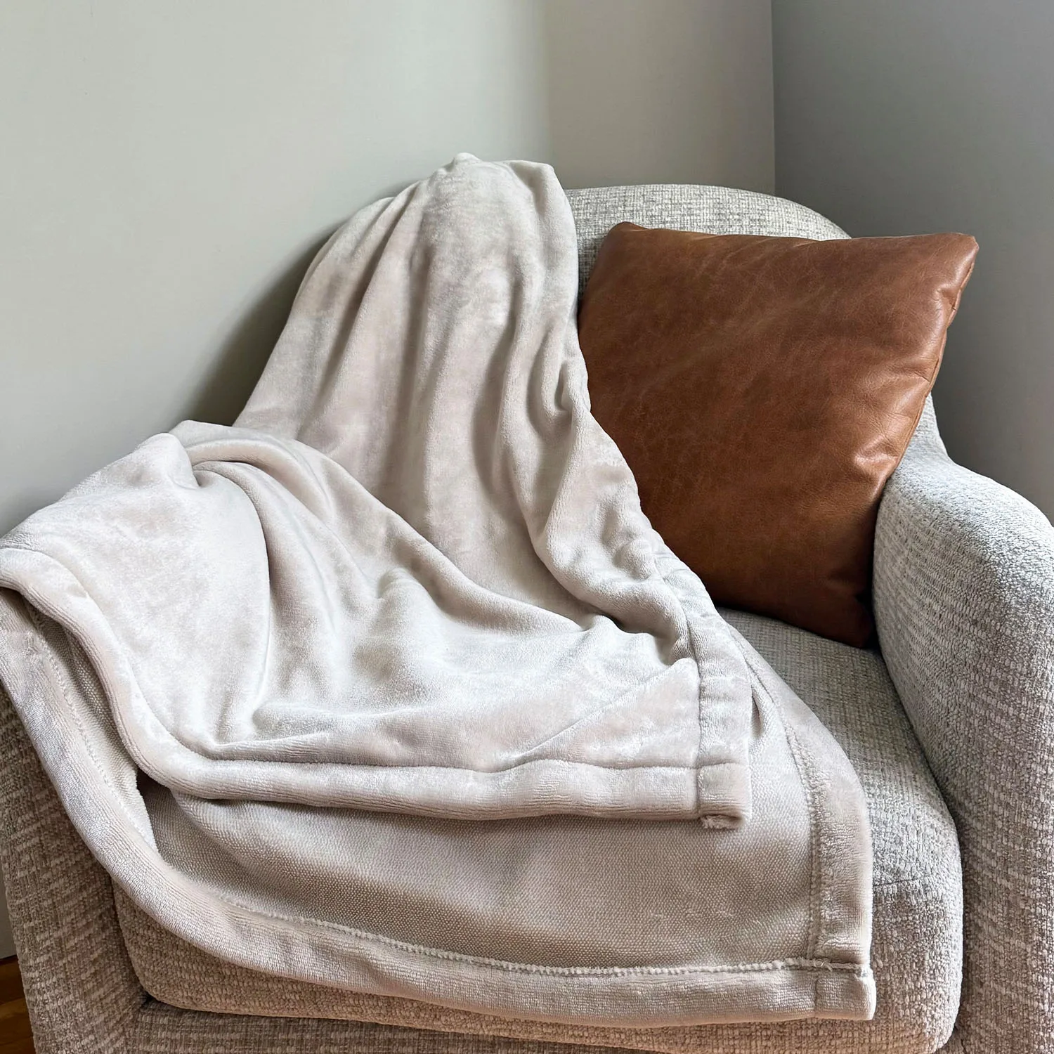 Heathered Velura Throw (Embroidery) view 3
