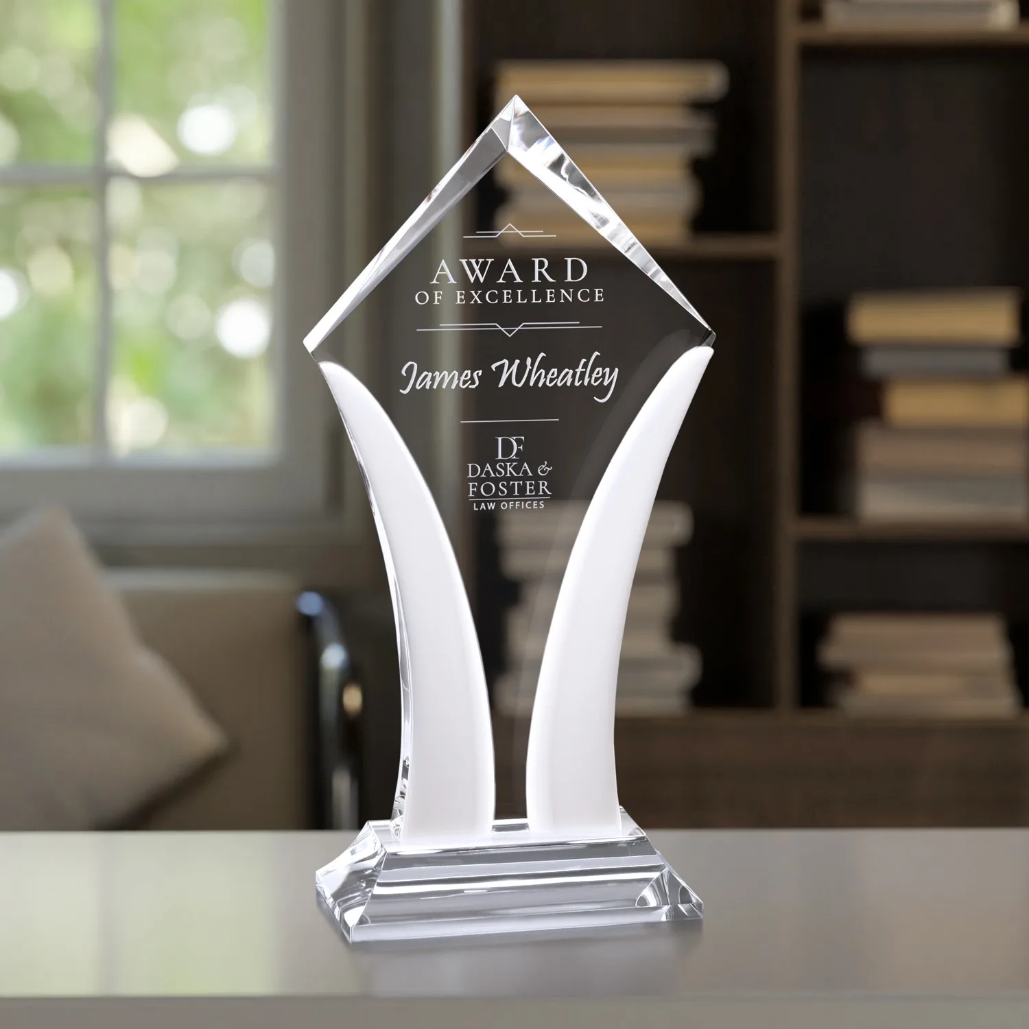Aurora Award 12"