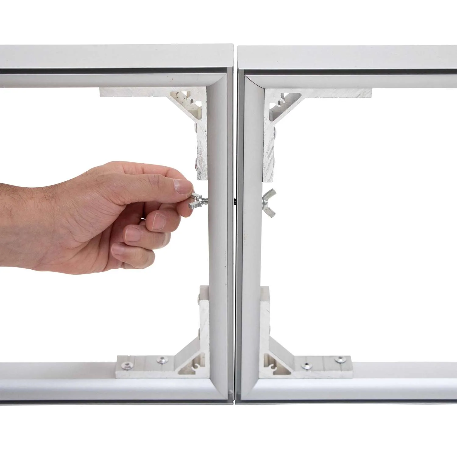8'W Journey Header Hardware view 5